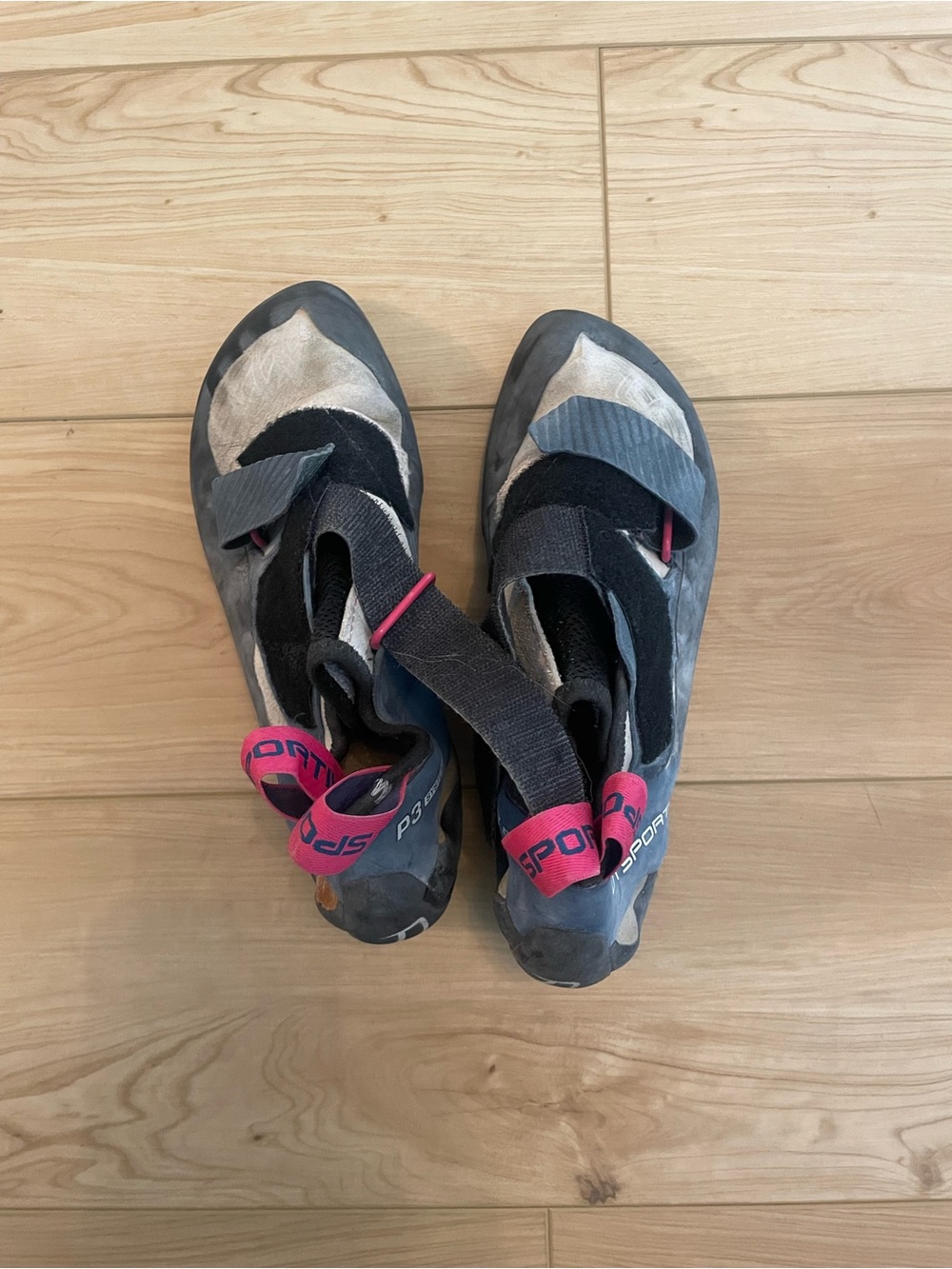 La Sportiva women’s katana Velcro  Climbing Shoes 8.5